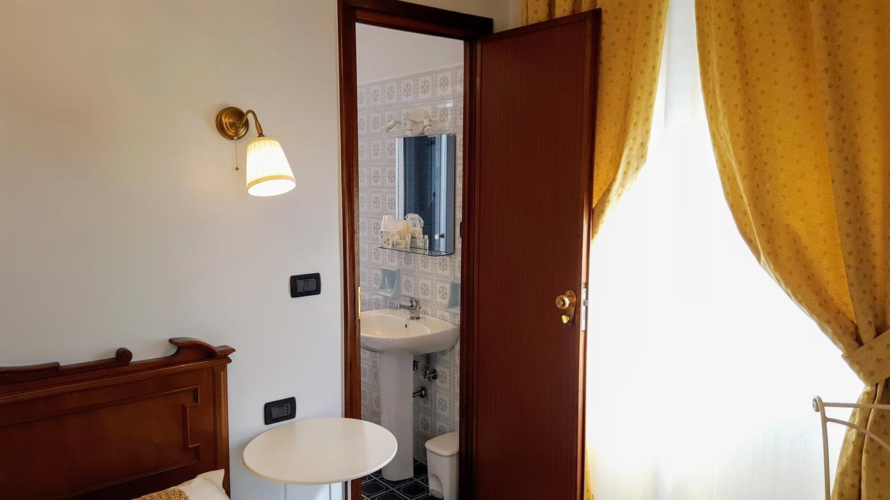 טורינו Hotel Ponte Sassi מראה חיצוני תמונה